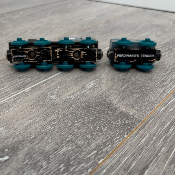 Wooden Ferdinand with Tender - Picture 6 of 8